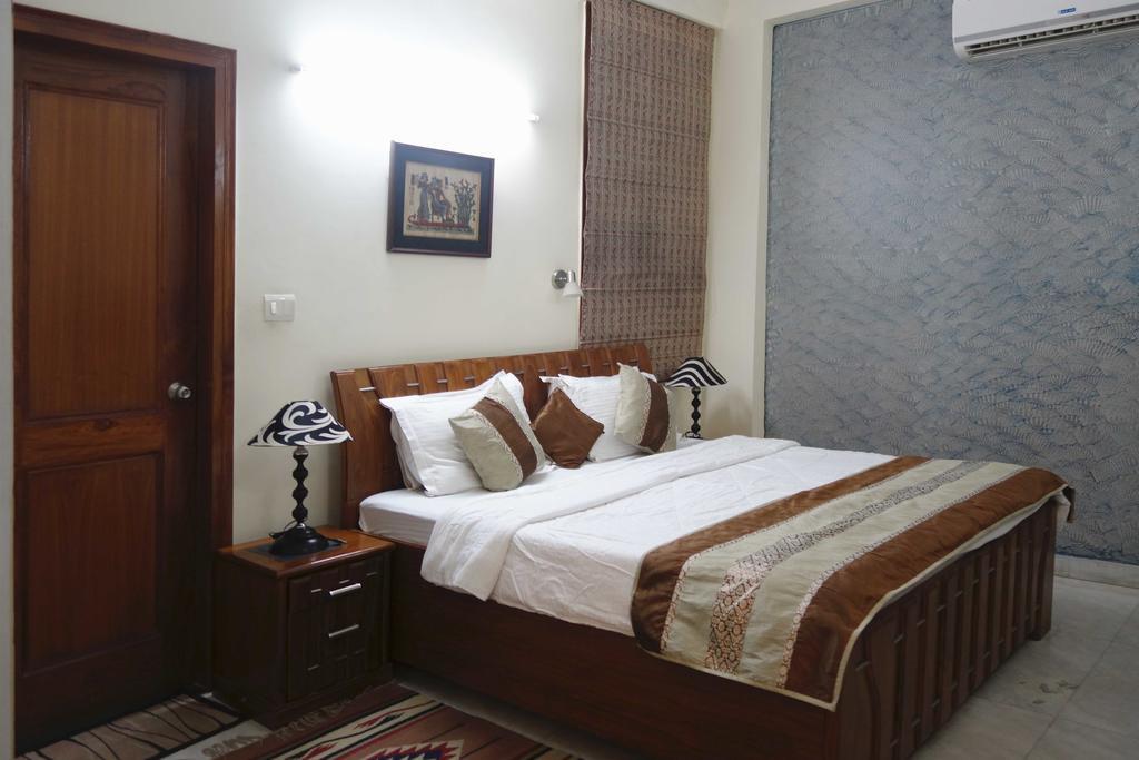 Sabs Bed And Breakfast New Delhi Eksteriør billede