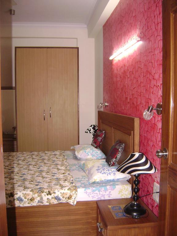 Sabs Bed And Breakfast New Delhi Eksteriør billede